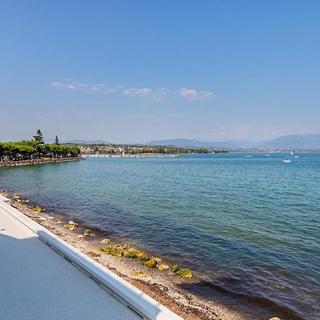 Residenza Miralago By Wonderful Italy Дезенцано-дель-Гарда Экстерьер фото