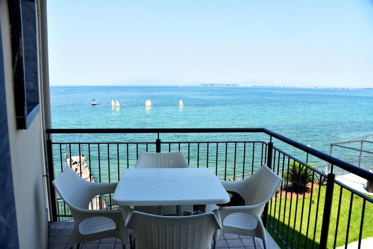 Residenza Miralago By Wonderful Italy Дезенцано-дель-Гарда Экстерьер фото