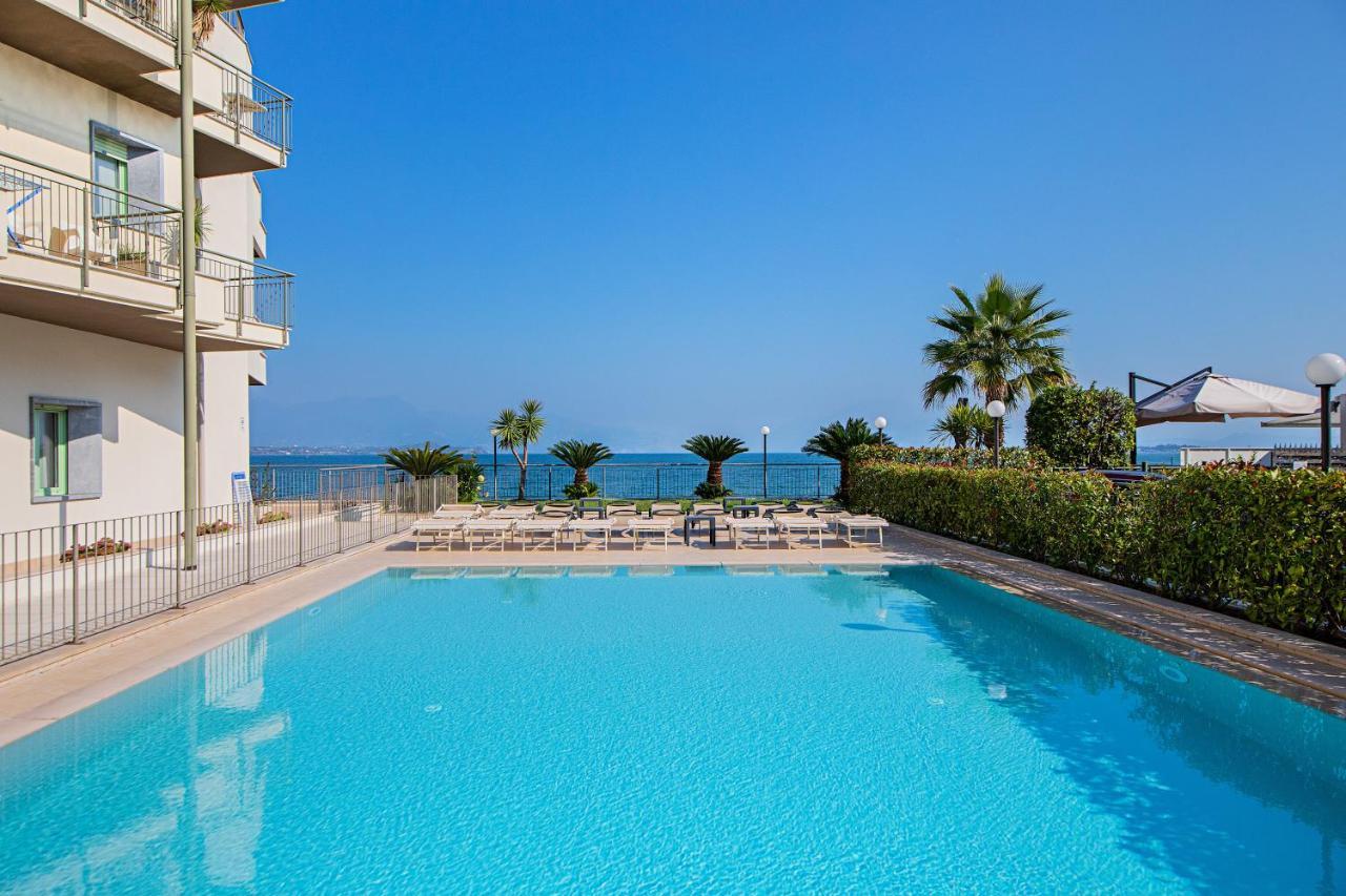 Residenza Miralago By Wonderful Italy Дезенцано-дель-Гарда Экстерьер фото