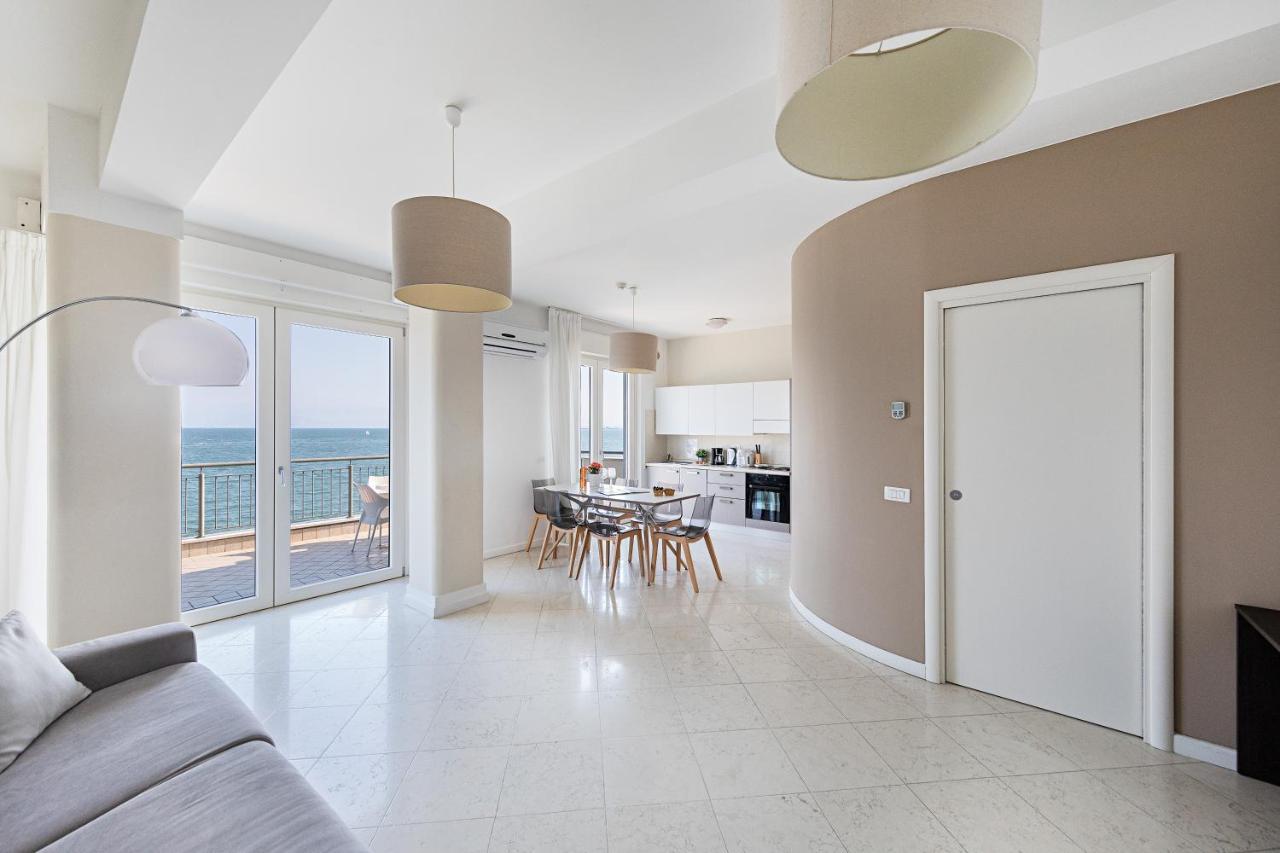 Residenza Miralago By Wonderful Italy Дезенцано-дель-Гарда Экстерьер фото