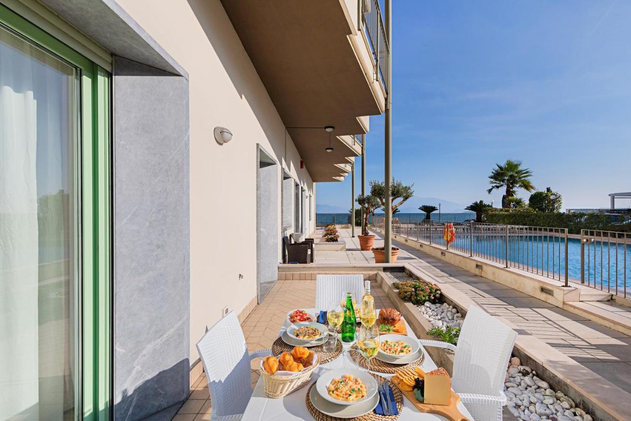 Residenza Miralago By Wonderful Italy Дезенцано-дель-Гарда Экстерьер фото